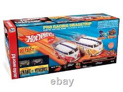 Auto World Exclusive Hot Wheels Snake vs Mongoose Custom VW Buses with Return Road
