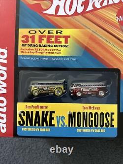 CHASE Auto World 31 Feet Hot Wheels Snake vs Mongoose Pro Racing Dragstrip Set