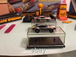 DON'T-B- SCARED! (RARE) HW DOUBLE SCARE SPEEDWAY DRAG RACE SET WithNEAR MINT CAR