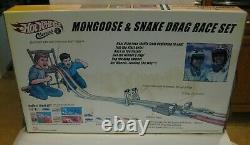 HOT WHEELS SEALED SNAKE & MONGOOSE DRAG RACE SET with2 VW DRAG BUSES (BOX DAMAGE)