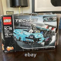 LEGO Technic Drag Racer 42050 Newithopen damaged Box Free Shipping