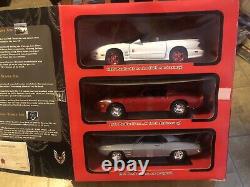Set of 3 Pontiac Trans Am 1969 1979 1999 Collection 118 Diecast Toys R Us 30th