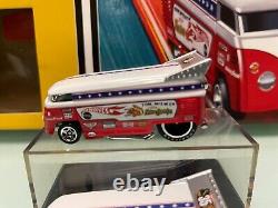 There's A Snake On The Bus! Nm Mattel Hw Classics Mongoose & Snake Drag Bus Set