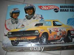 Vintage 1969 Hot Wheels SNAKE & MONGOOSE DRAG RACE SET WithBOX & 2 ORIGINAL CARS