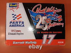 Collection commémorative du 25e anniversaire de Darrell Waltrip en fonte moulée sous pression Revell de 1997, ensemble de 7 voitures