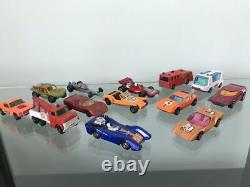 Course de voitures miniatures Matchbox : Ensemble avec voiture de remorquage, Porsche Buggy, camion de pompiers et ambulance