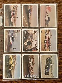 En français, le titre serait: 'Ensemble complet de 74 cartes de course AHRA Race USA de Fleer de 1973'