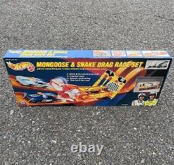 En français, le titre serait : 'Ensigné Don Prudhomme Hot Wheels Mongoose et Snake Drag Race Set 1993 Scellé HW'