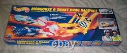 En français, le titre serait traduit comme suit : Ensemble de course de dragsters Hot Wheels Mongoose & Snake de 1993, neuf de marque.