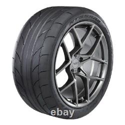 Ensemble de 4 pneus de course Nitto NT555RII pour passagers 245/50R16