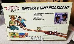 Hot Wheels Classics Mongoose & Snake Drag Race Set Volkswagen Bus Seeled