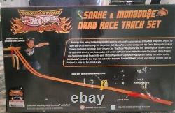 Hot Wheels Drag Strip Demons Snake & Mongoo$e Drag Race Set Autographed	<br/>	


<br/> Les démons de la piste de dragsters Hot Wheels Snake & Mongoo$e - Ensemble de course de dragsters avec autographes