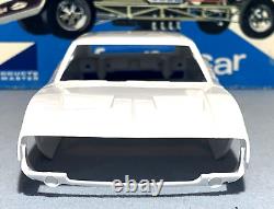 Mpc 1969 Dodge M. Norm Super Charger Funny Car Kit#714-200 Amt 1/25 Complet<br/><br/>(Note: 'complet' should have an acute accent on the 'e' in French)