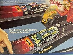 NE SOIS PAS EFFRAYÉ ! (RARE) HW DOUBLE SCARE SPEEDWAY DRAG RACE SET AVEC VOITURE EN TRÈS BON ÉTAT